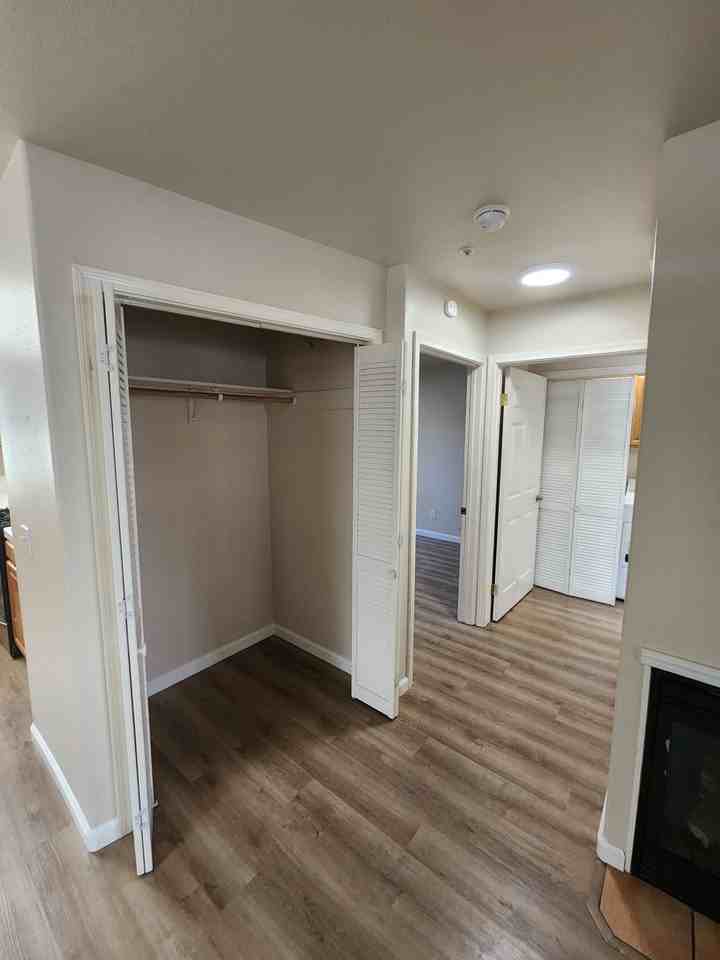 3372 Rockview Pl - Photo 7 of 16