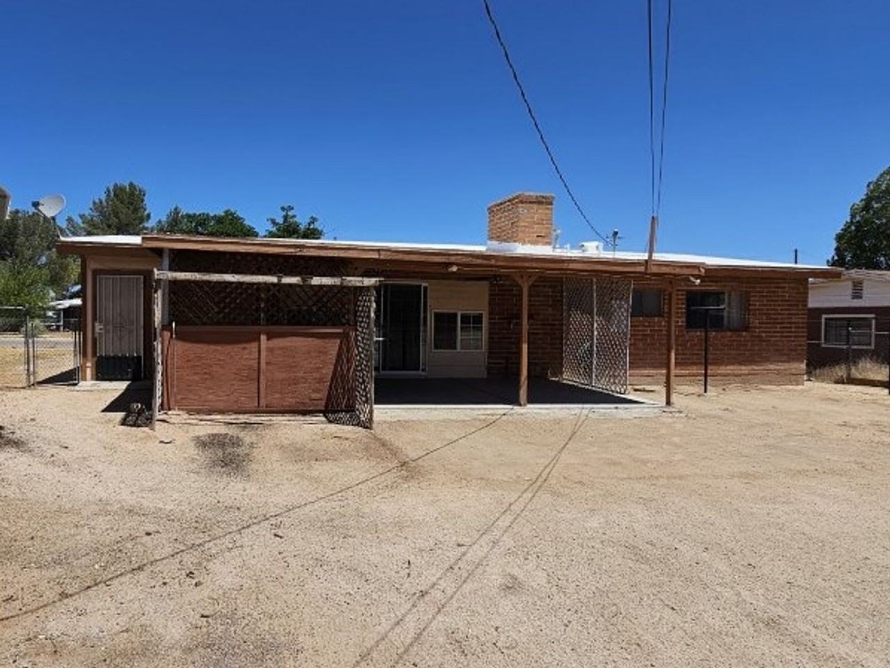 610 E Post Rd - Photo 3 of 17