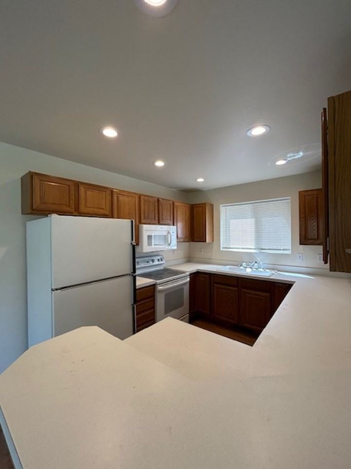 129 Bing Ct - Photo 2 of 14