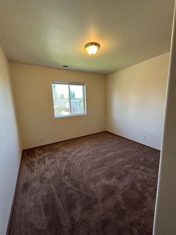 129 Bing Ct - Photo 7 of 14