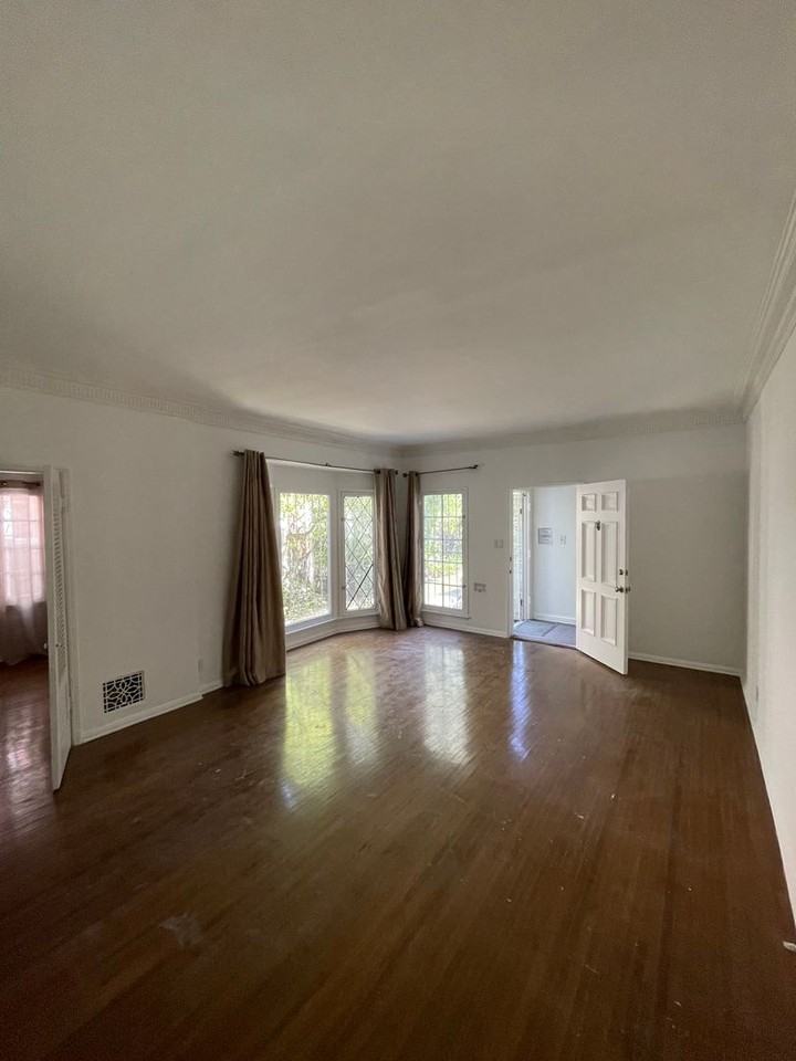 1211 S. Alfred - Photo 3 of 22