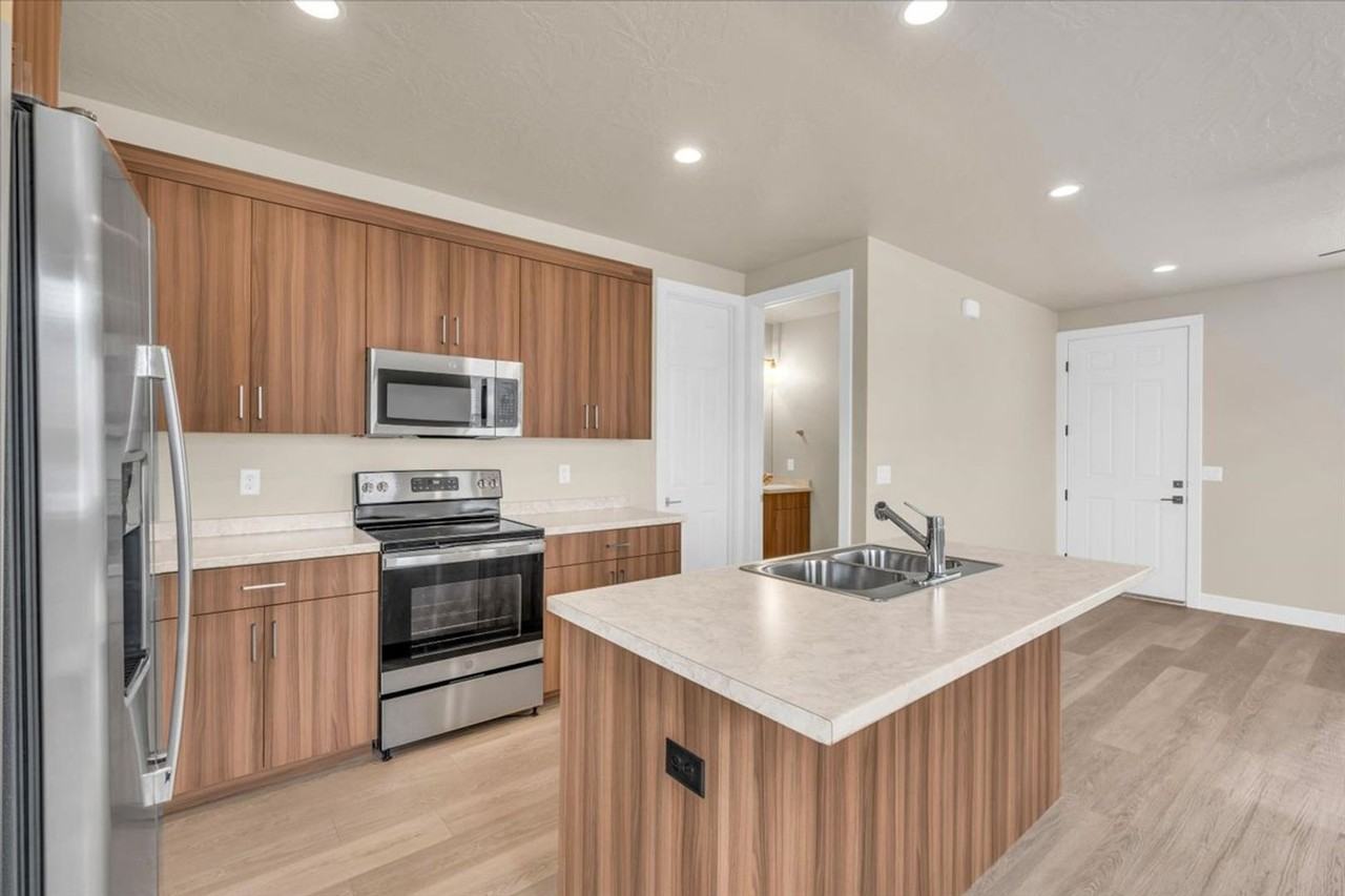 850 E 600 S #13 - Photo 6 of 20