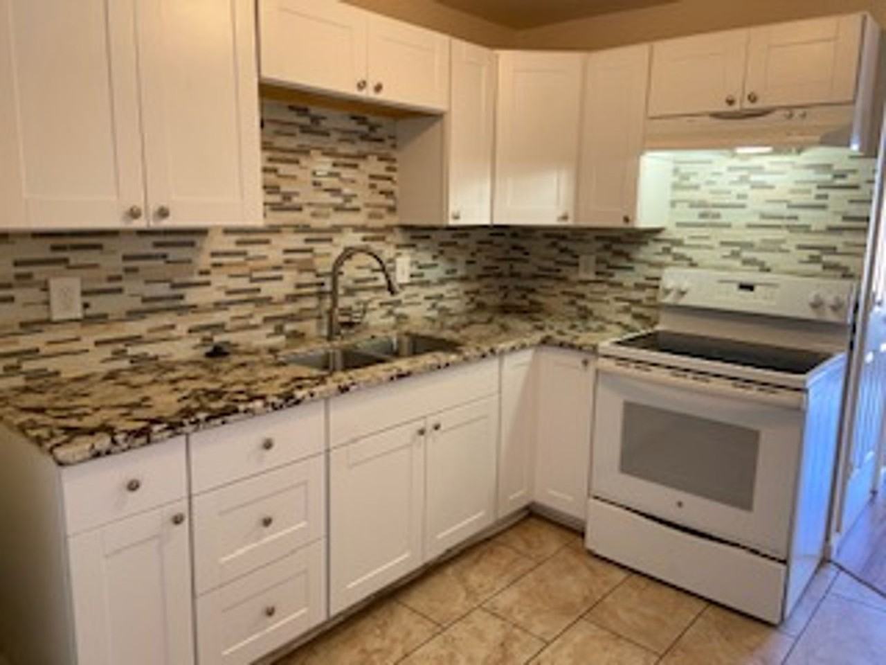 1512 Locust St - Photo 6 of 6