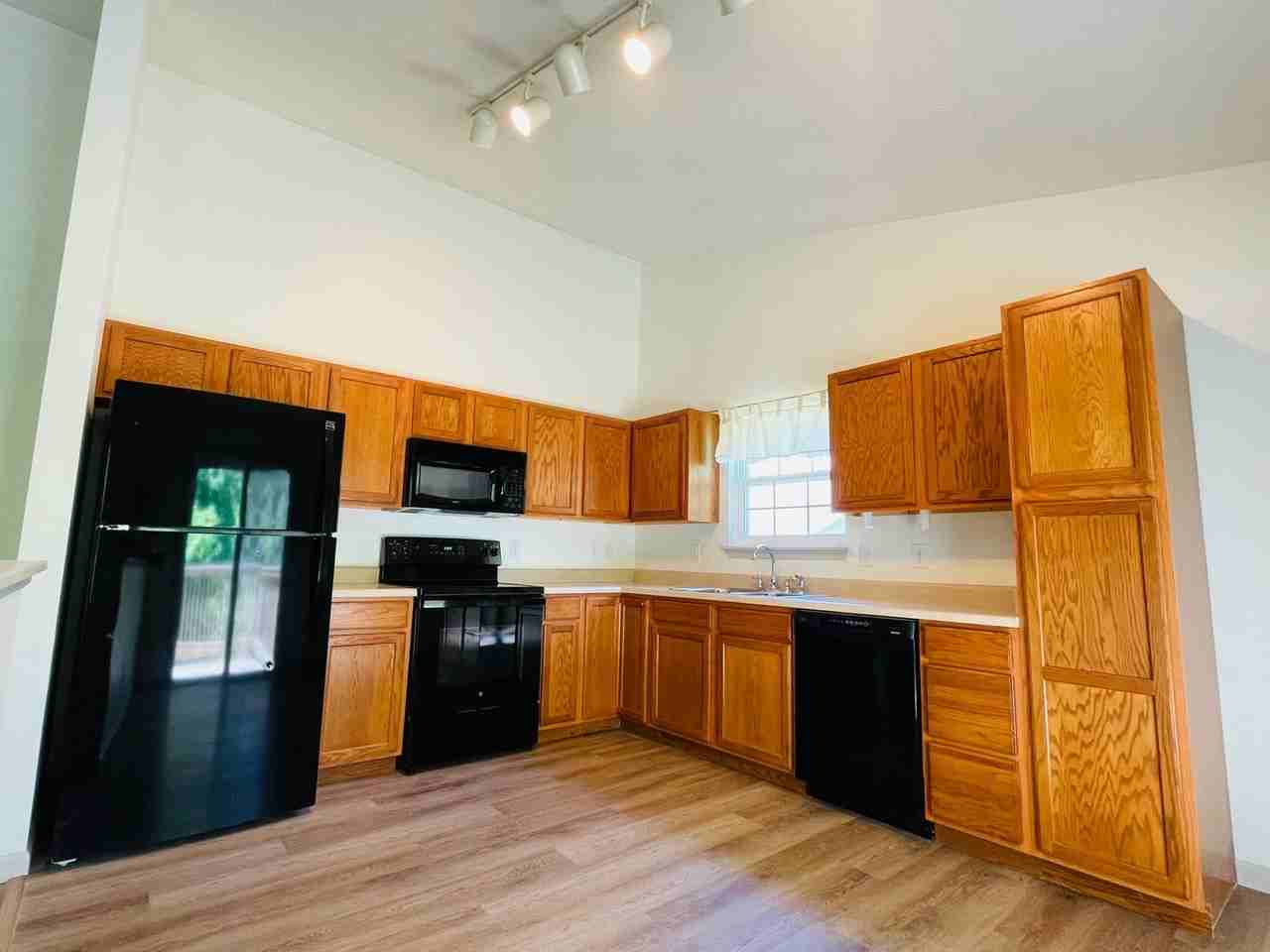 5402 N Alyssa Dr - Photo 2 of 21