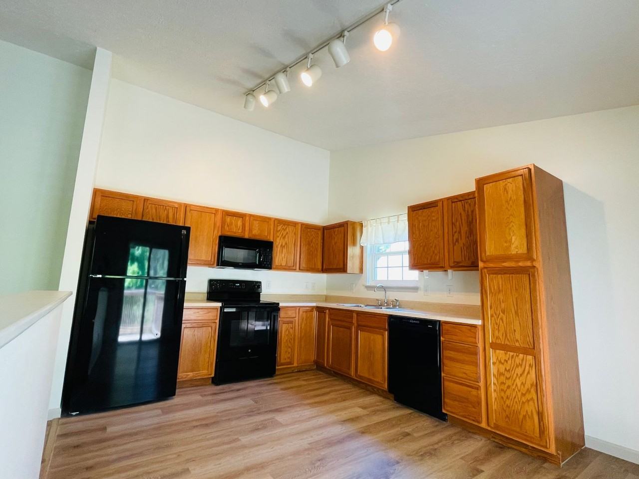 5402 N Alyssa Dr - Photo 5 of 21