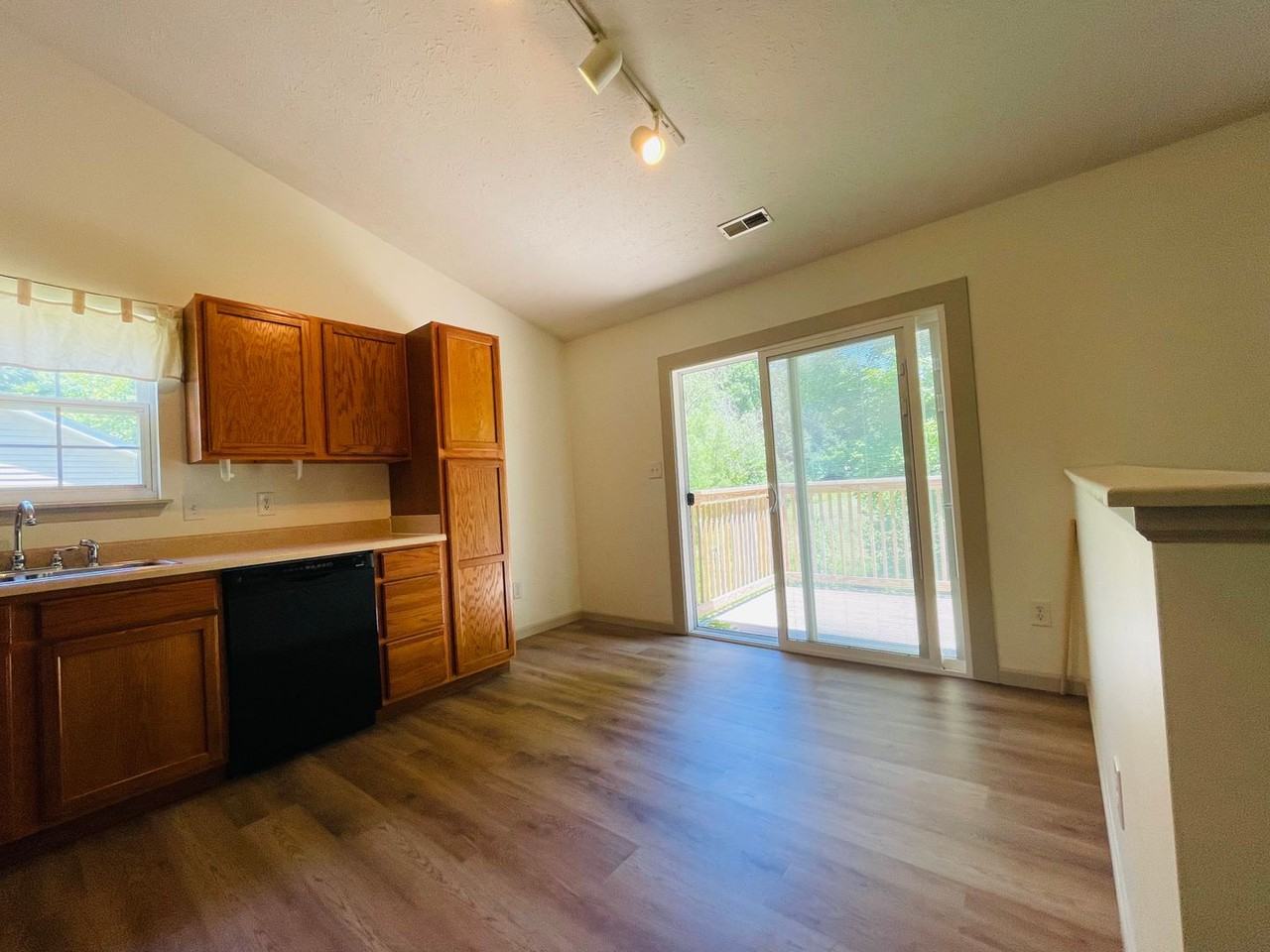 5402 N Alyssa Dr - Photo 6 of 21