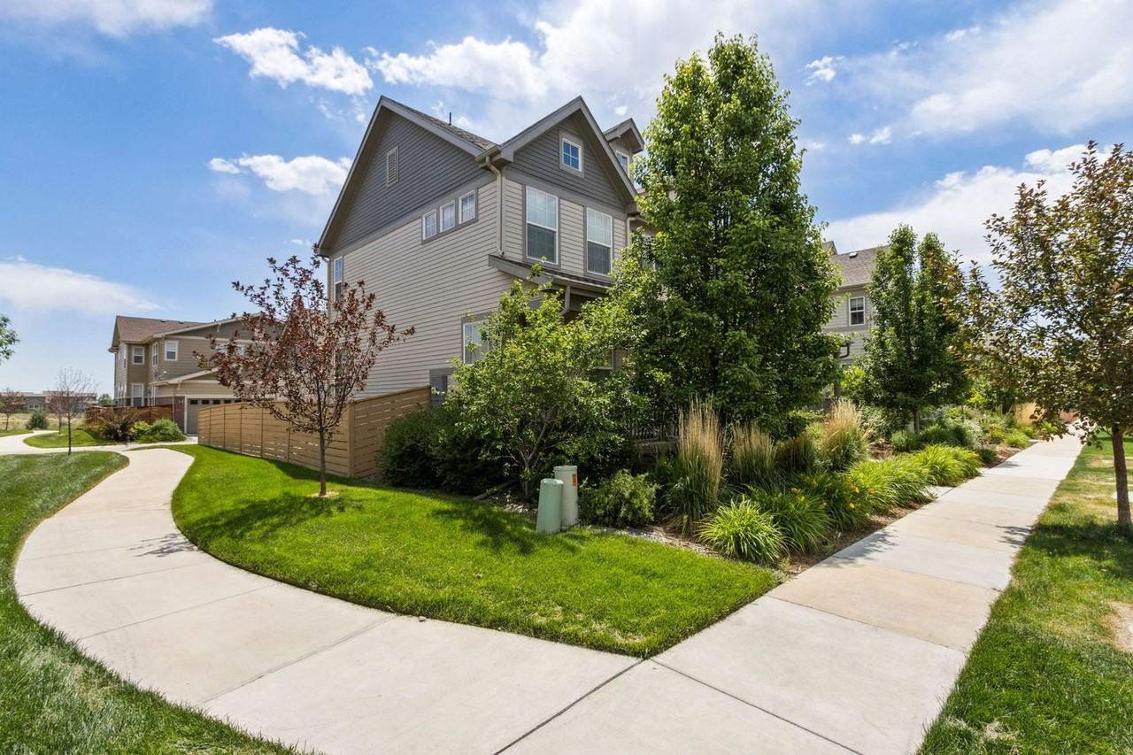 328 Zeppelin Way - Photo 2 of 24