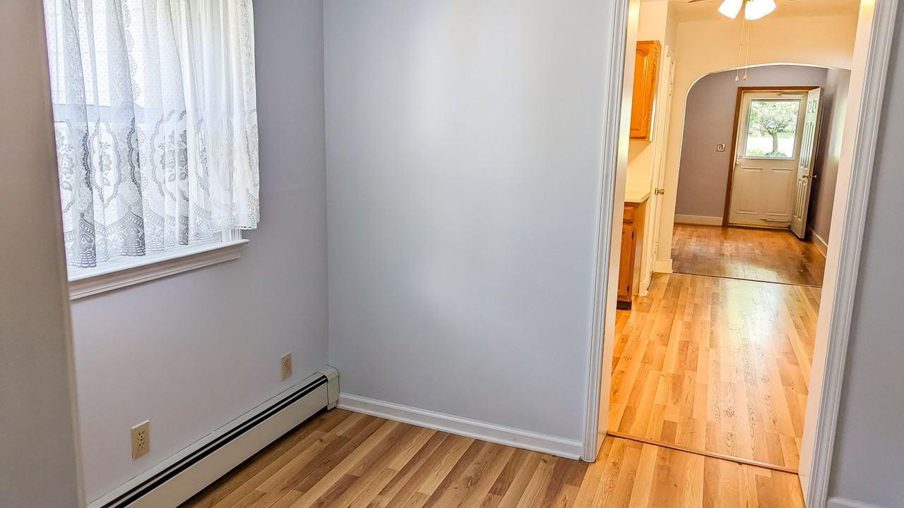 1 Dresden Ct - Photo 7 of 20