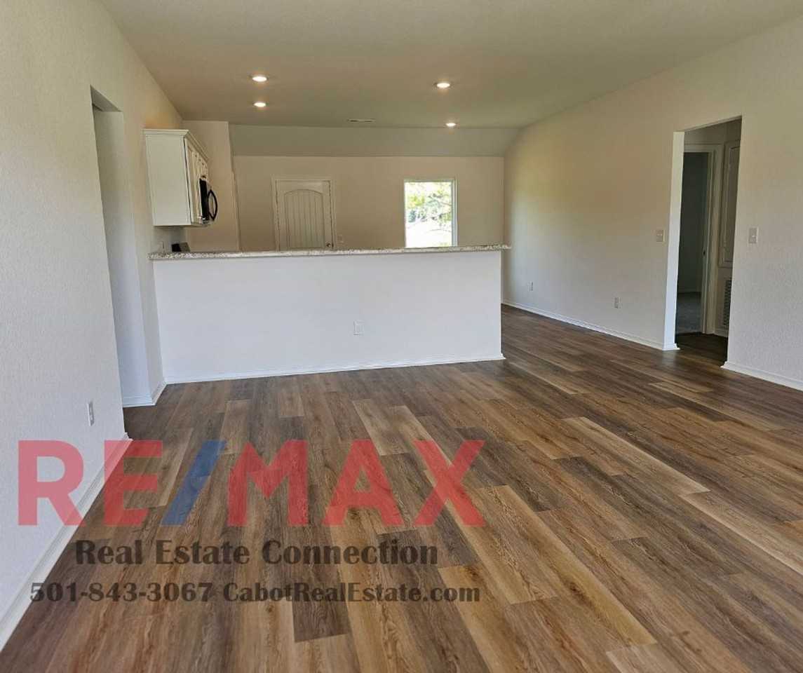 60 Leruss Blvd - Photo 2 of 9