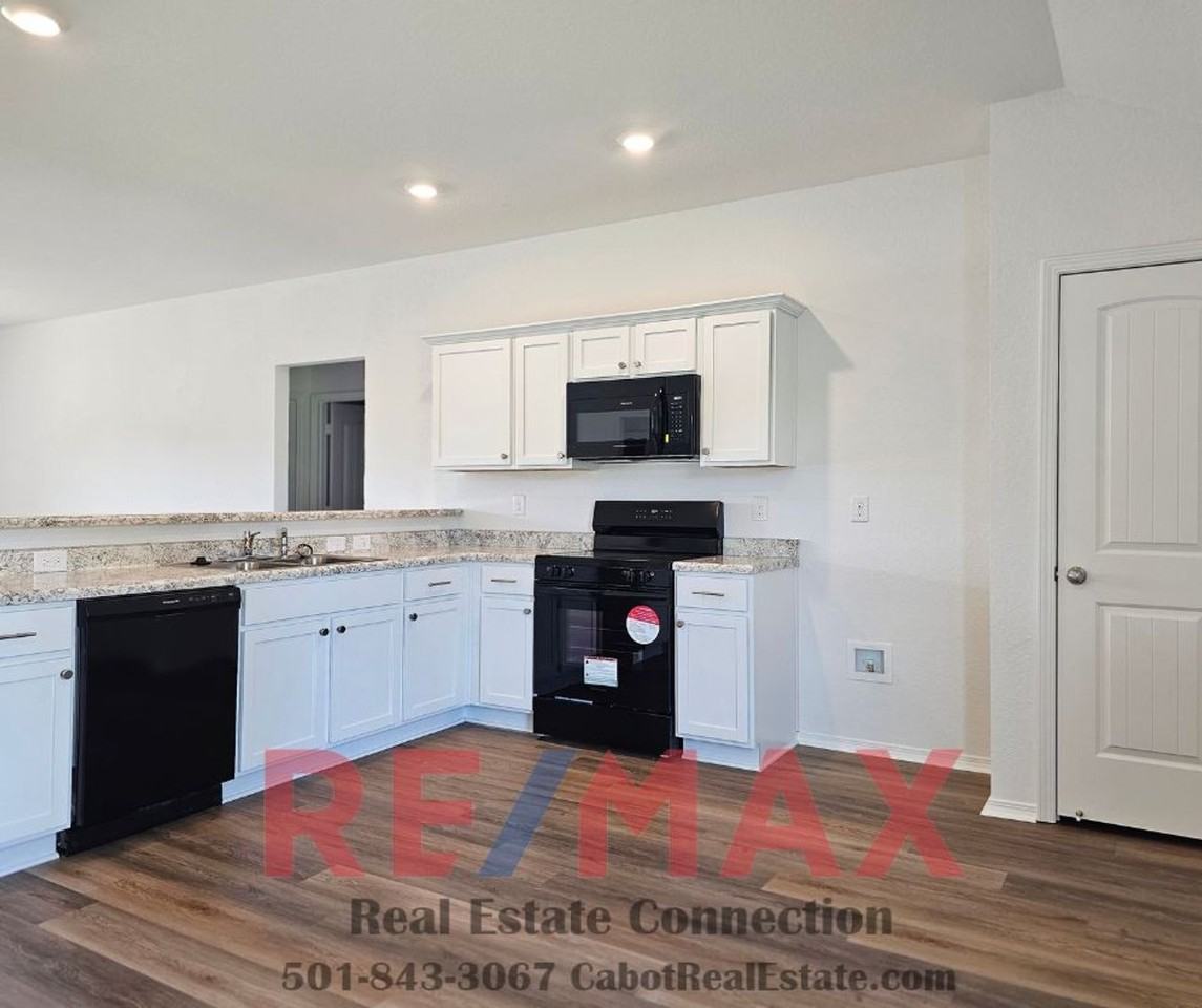 60 Leruss Blvd - Photo 3 of 9