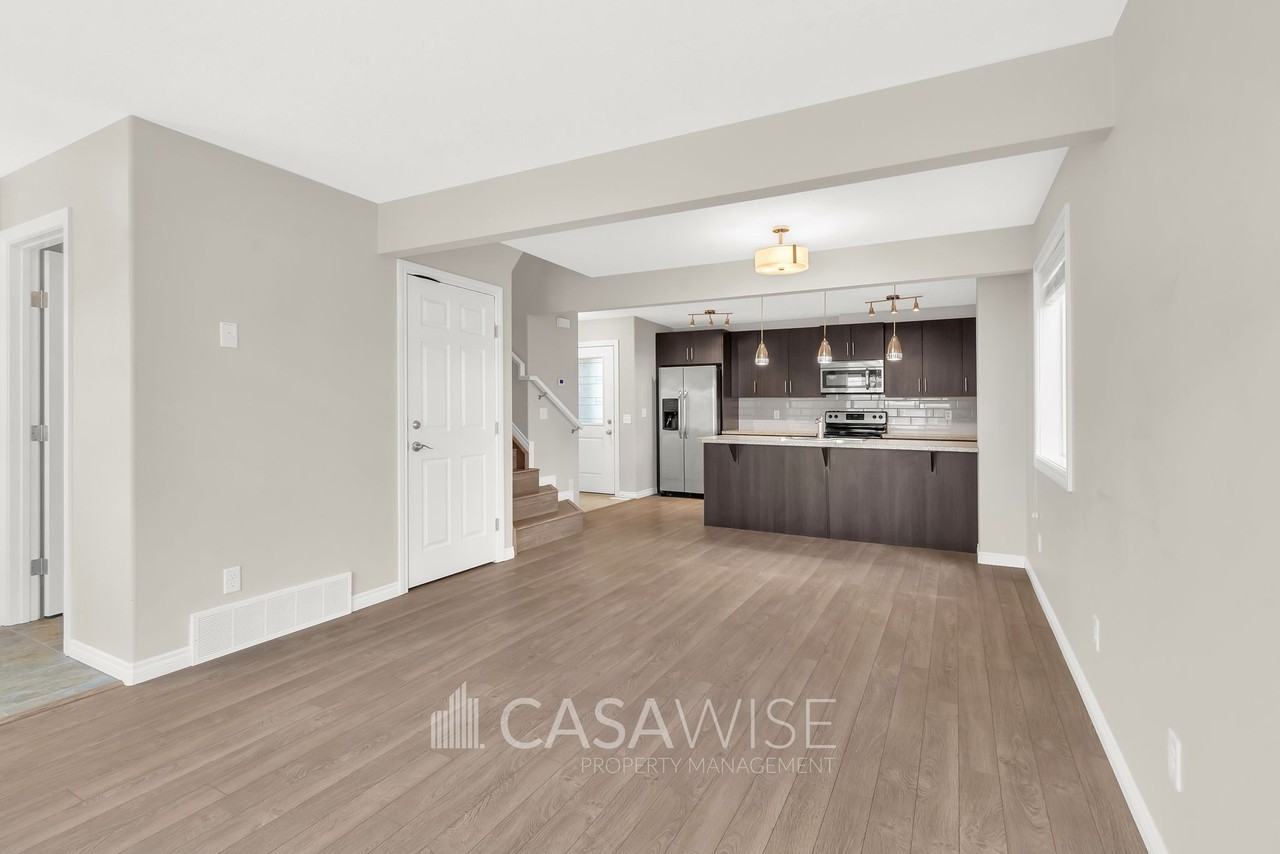 11309 79 Ave Nw #MAIN - Photo 4 of 20