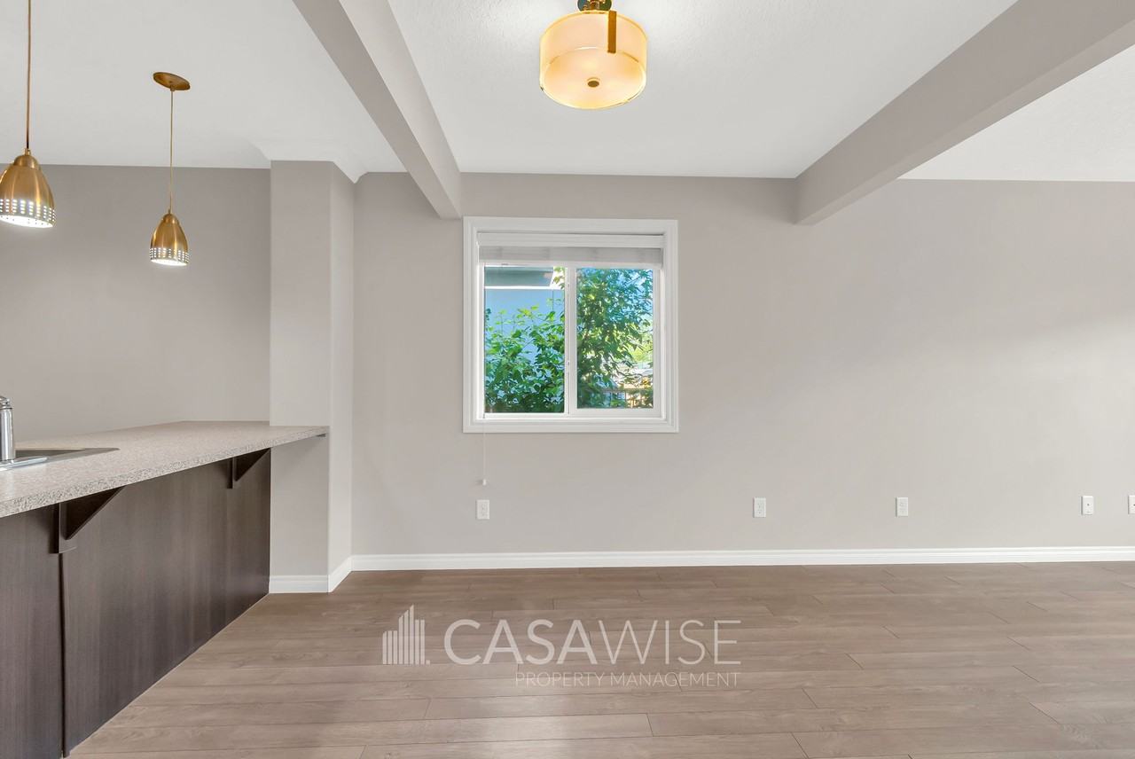 11309 79 Ave Nw #MAIN - Photo 6 of 20