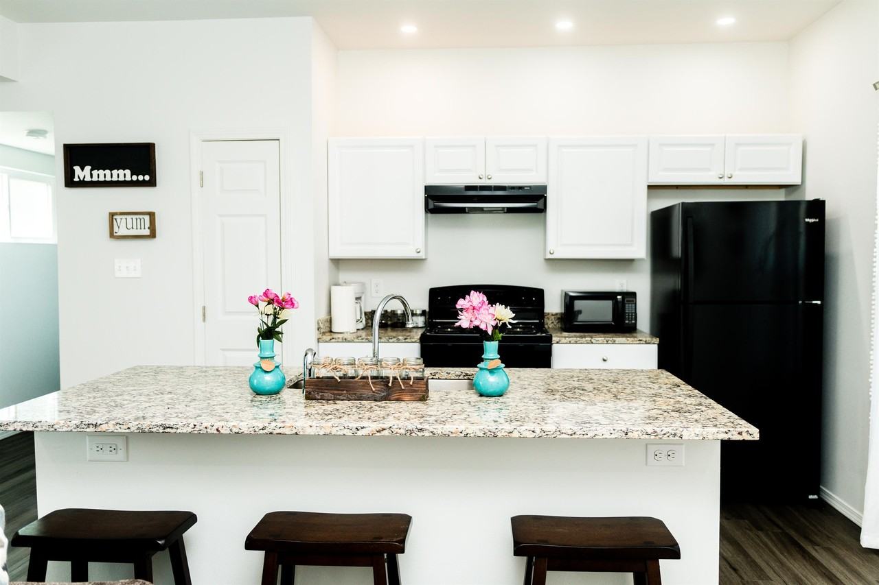 1117 S Dupre St #1119 - Photo 2 of 7