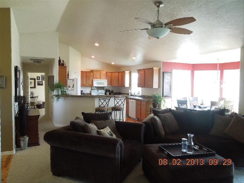 1489 E 15th N #1 - Photo 3 of 11