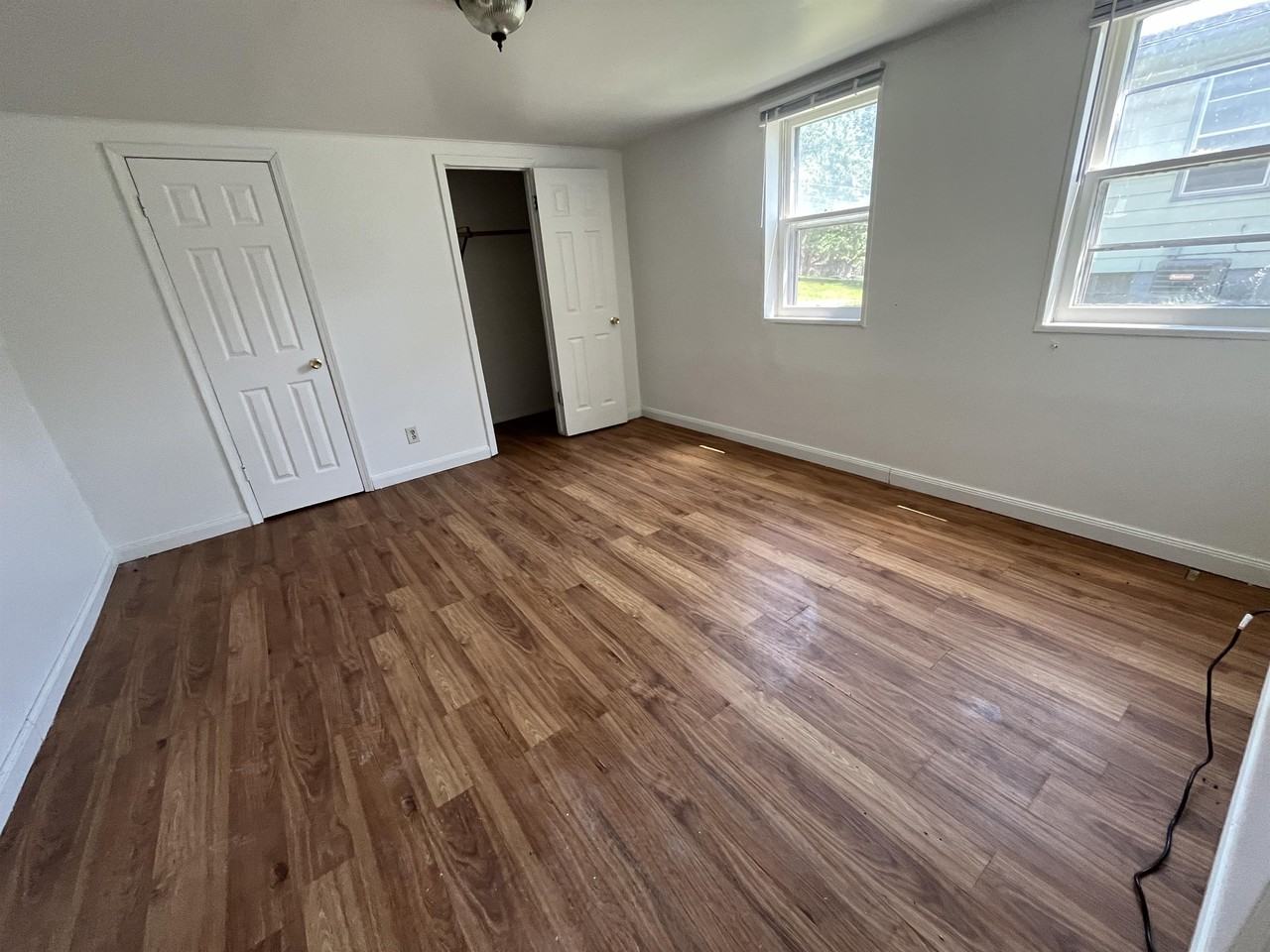 300 Zoll St #B - Photo 4 of 11