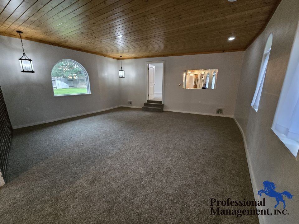 3769 Heritage Dr - Photo 3 of 11