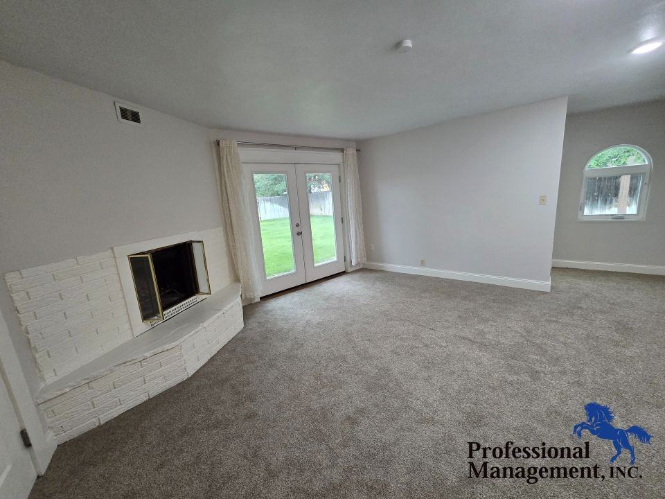 3769 Heritage Dr - Photo 5 of 11