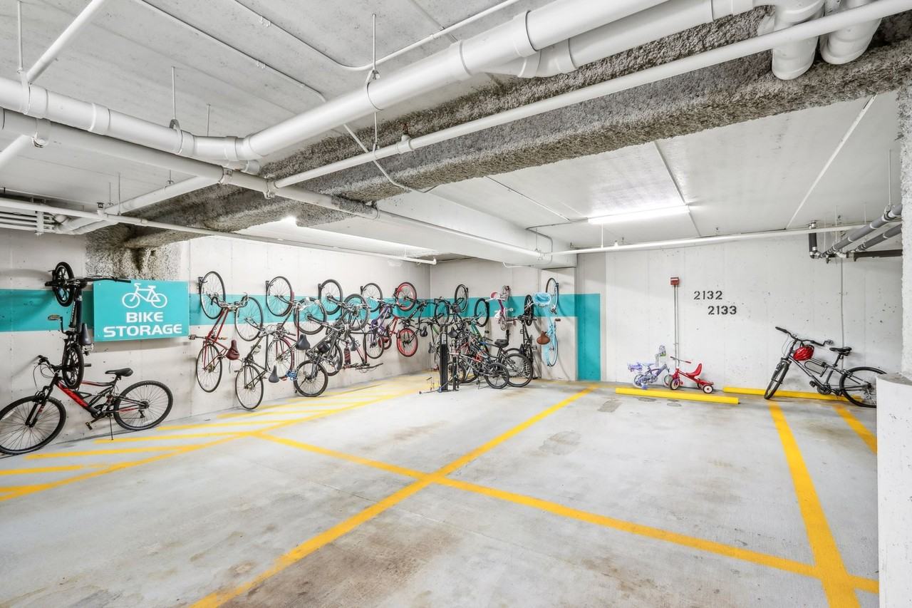 Two Itasca Place Apartment Homes - Photo 4 of 5