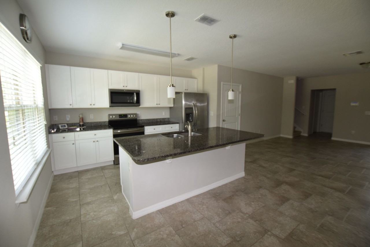 16097 Pebble Bluff Loop - Photo 7 of 32