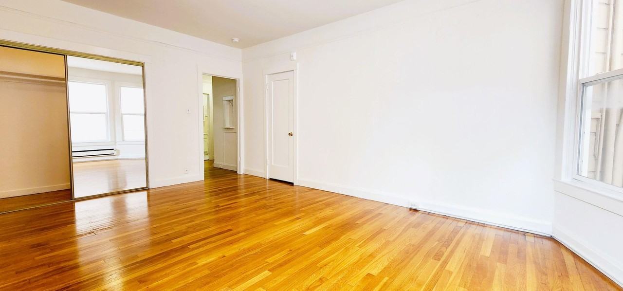 3232 21st - Photo 3 of 8