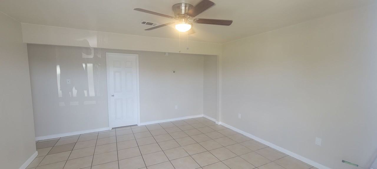 2325-2327 Winthrop St - Photo 3 of 8