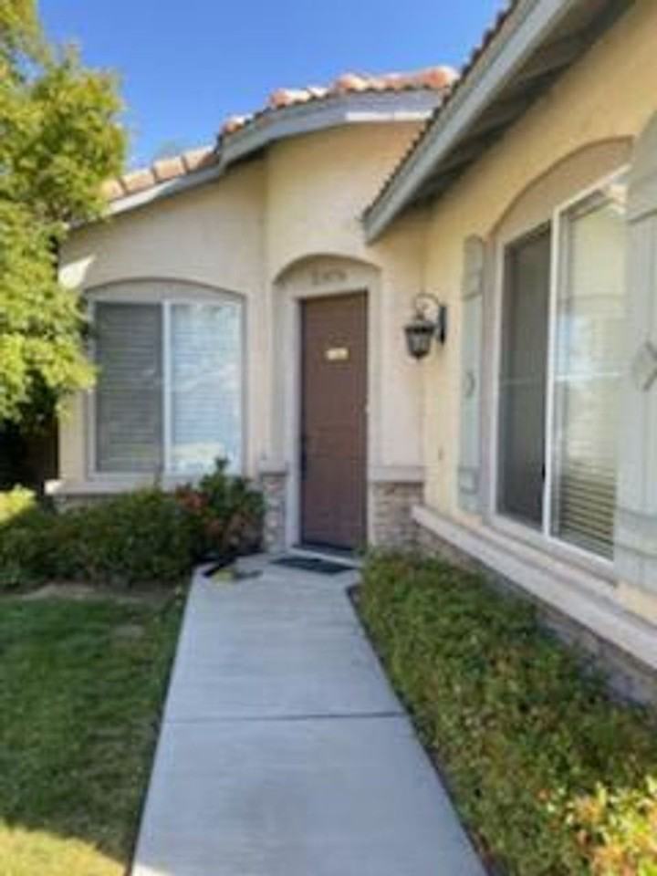 33076 Tivoli St - Photo 2 of 18
