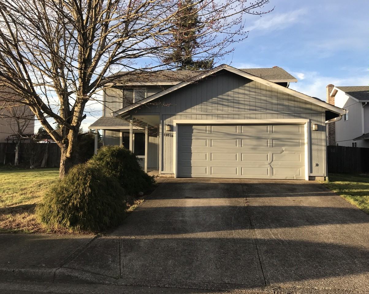 10910 Ne 44th St - Photo 2 of 22