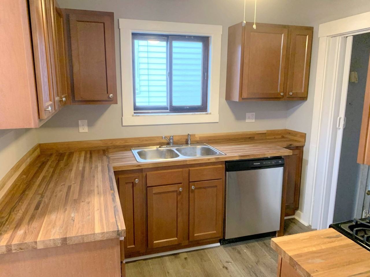 521 Giffin Ave - Photo 2 of 19