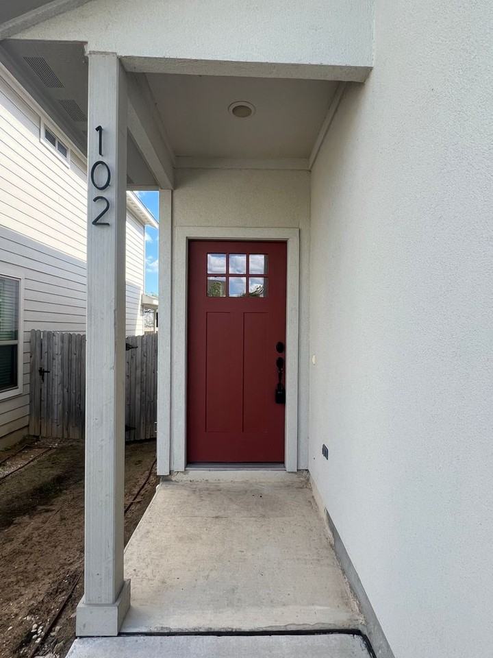 10318 Lynwood Br - Photo 2 of 26