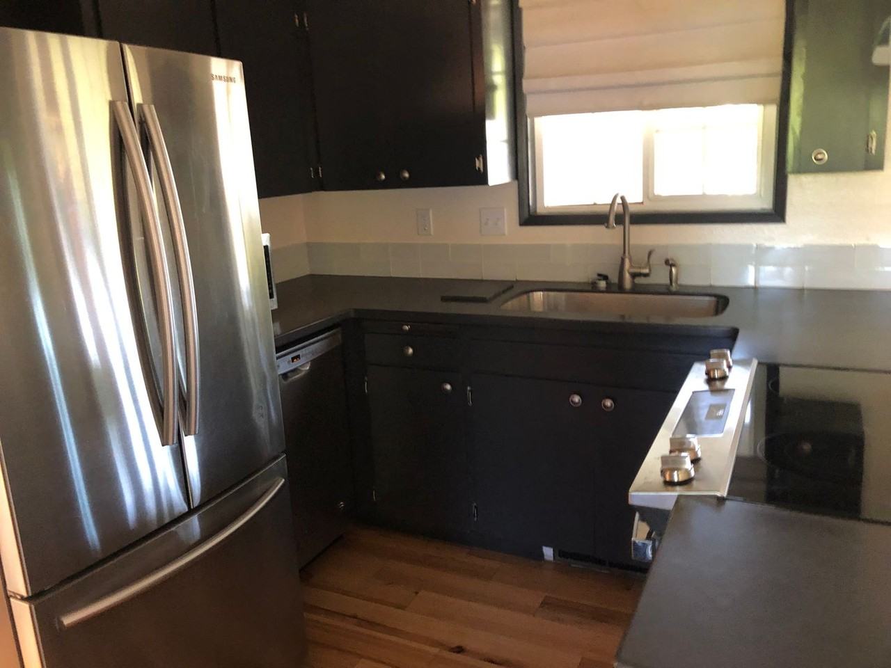 2140 Nw 23rd St - Photo 5 of 23