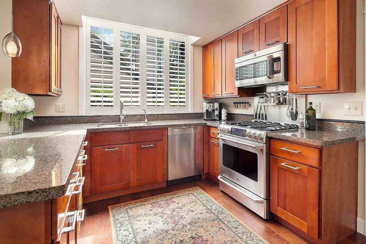 1627 159th Pl Ne - Photo 4 of 19