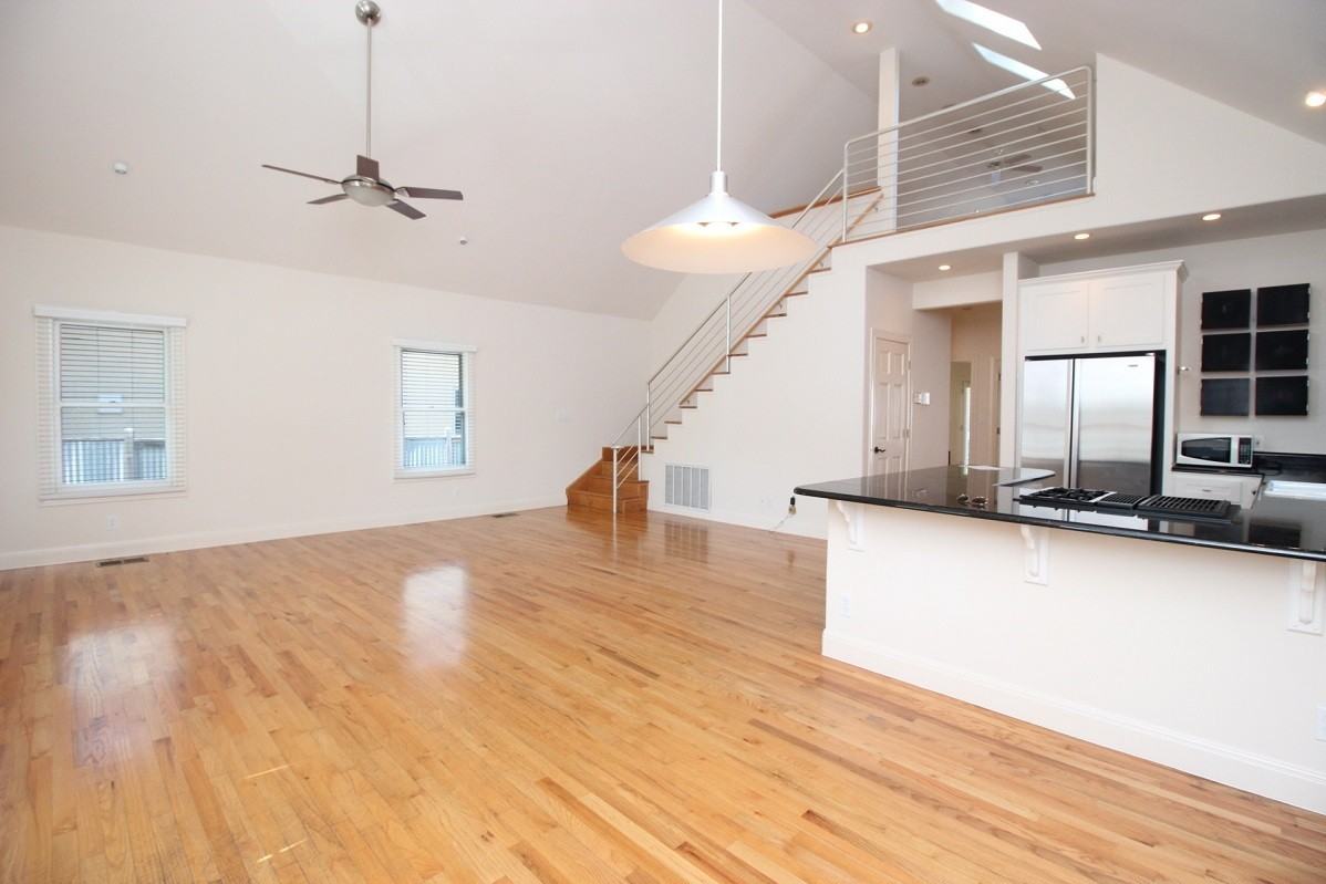 604 West Annie Street - Photo 2 of 21