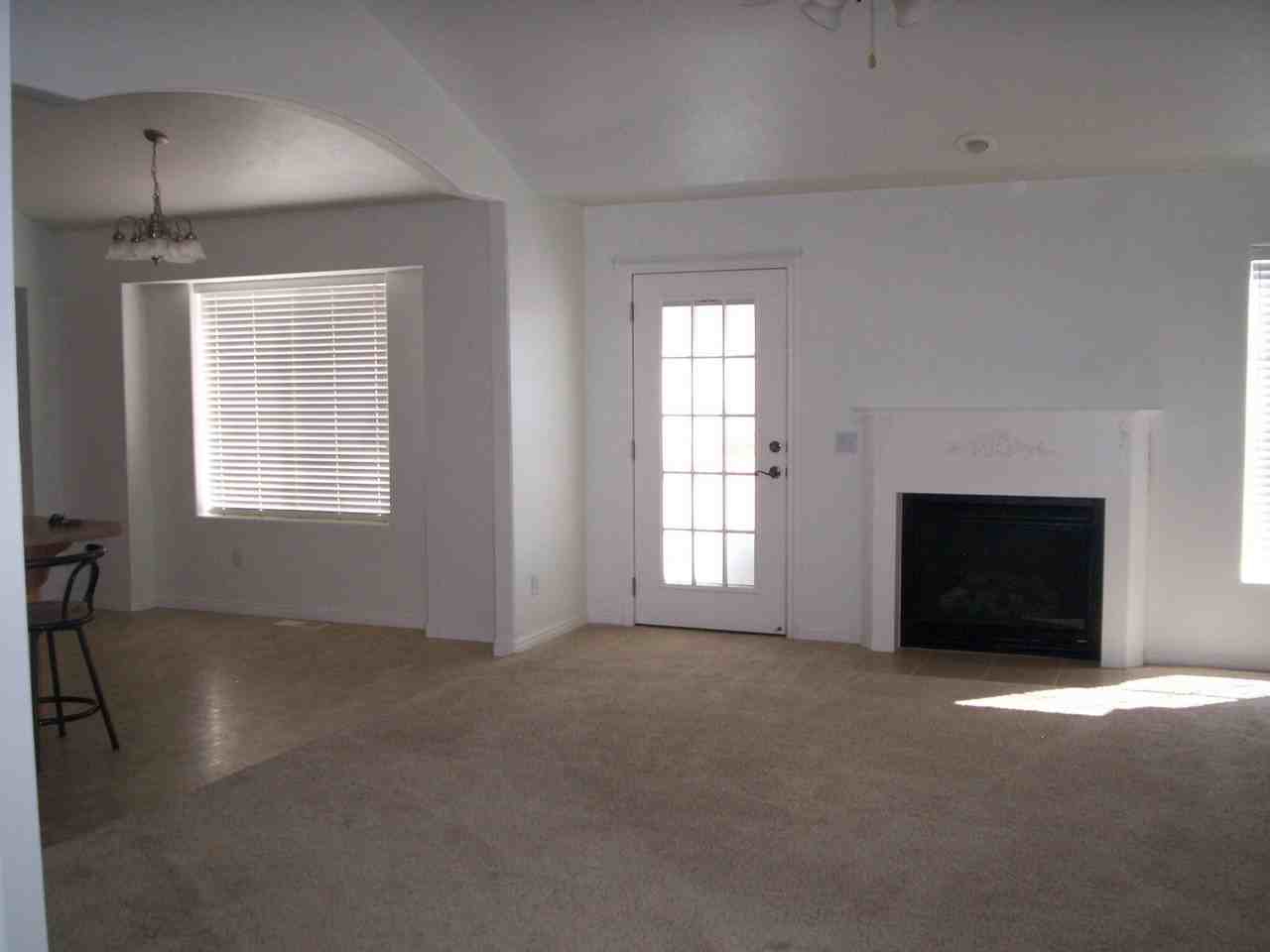 917 S Laurie Ln - Photo 5 of 16