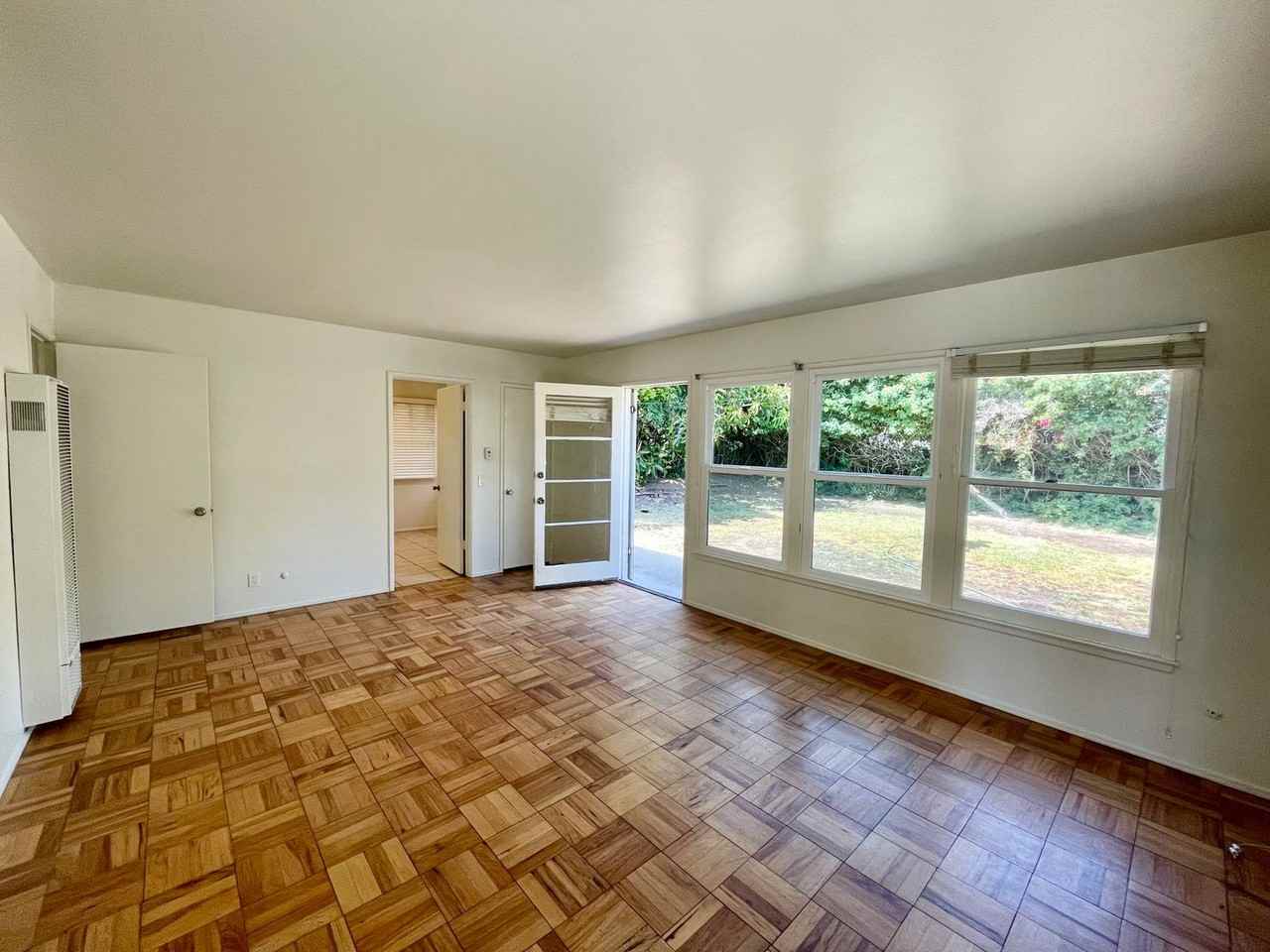 142 San Clemente St - Photo 2 of 10