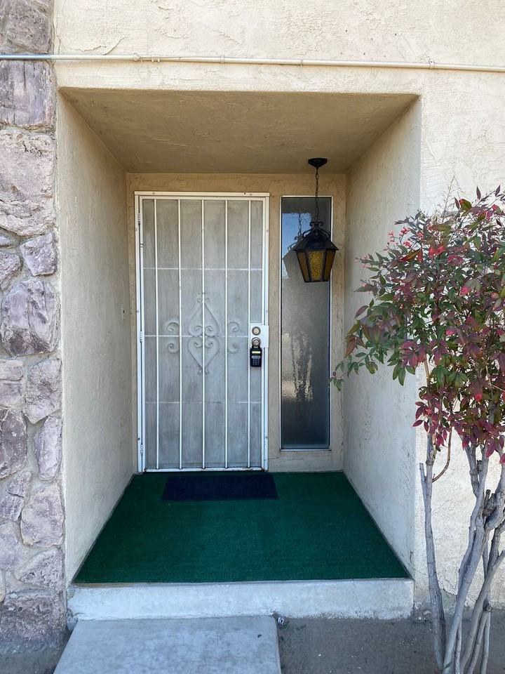 712 4th St - Photo 2 of 10