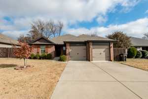 featured image of 2403 S 11th Pl