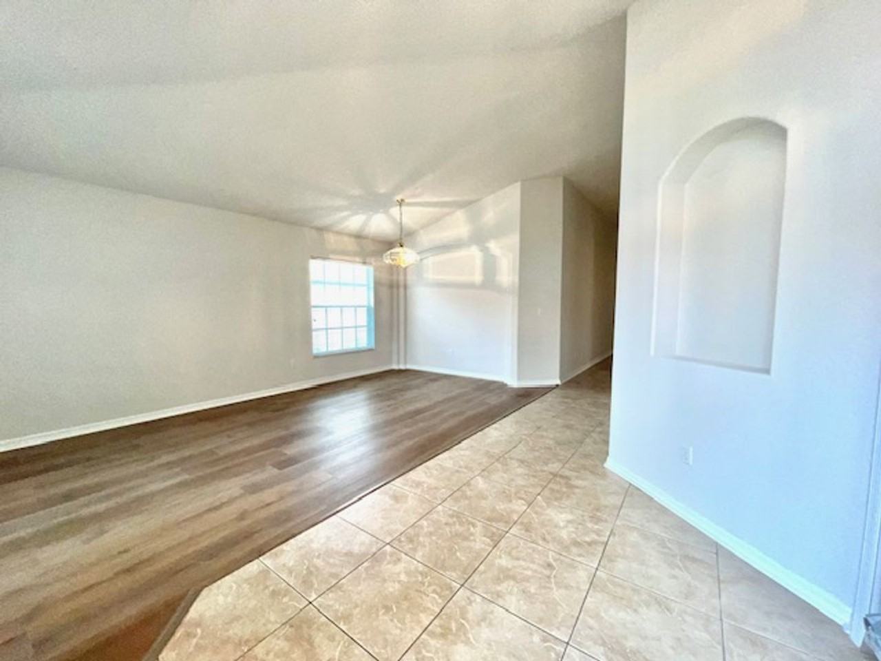 4119 Coralbrooke Grv - Photo 2 of 50
