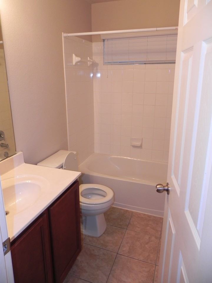 1908 Coy Dr - Photo 3 of 18