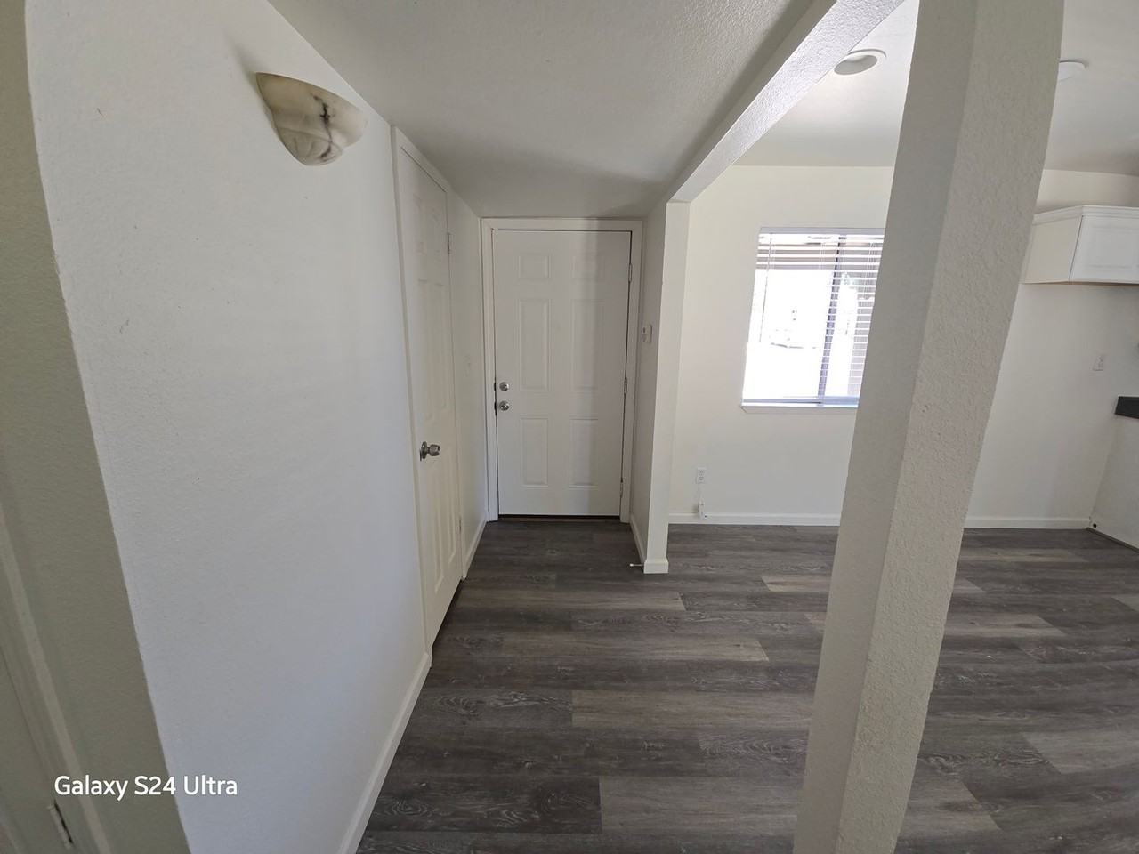 1701 Ensenada Dr - Photo 2 of 12