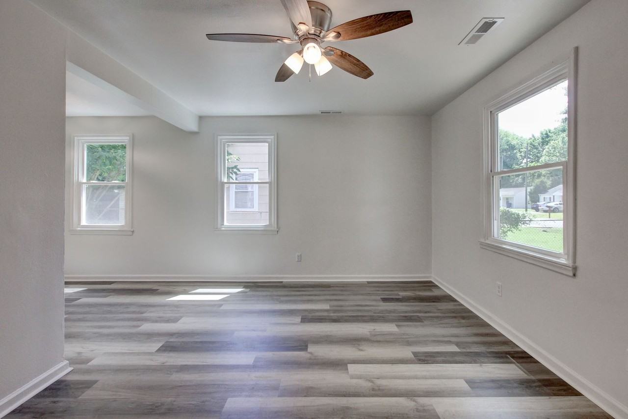 229 Burch Rd - Photo 4 of 12