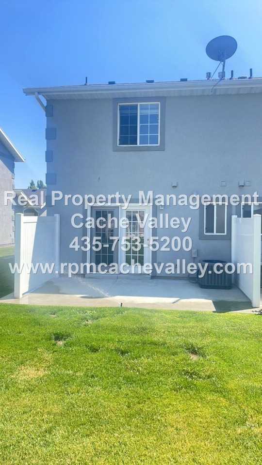 229 W 1458 S - Photo 3 of 17