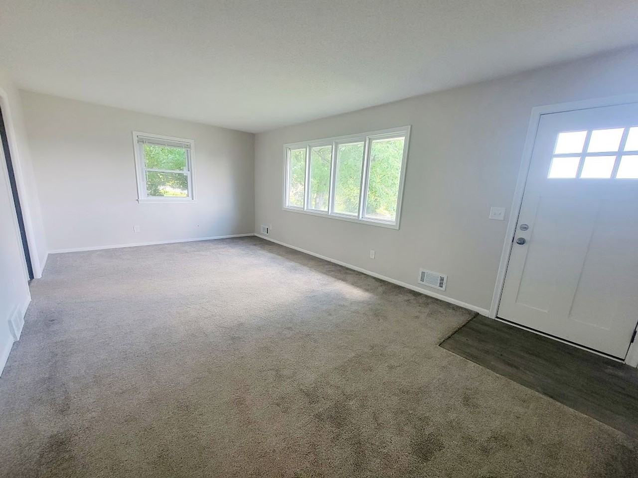 5641 4th St Ne #1 - Photo 6 of 45