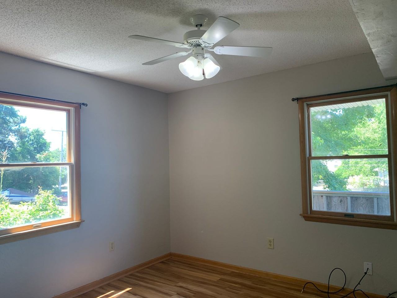 203 Harbour View Dr - Photo 3 of 17