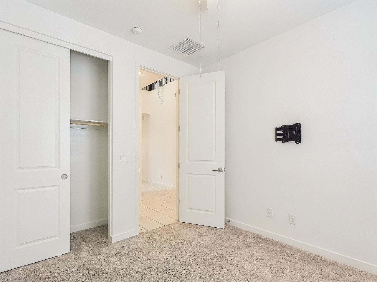 1133 N Jay Pl - Photo 6 of 38