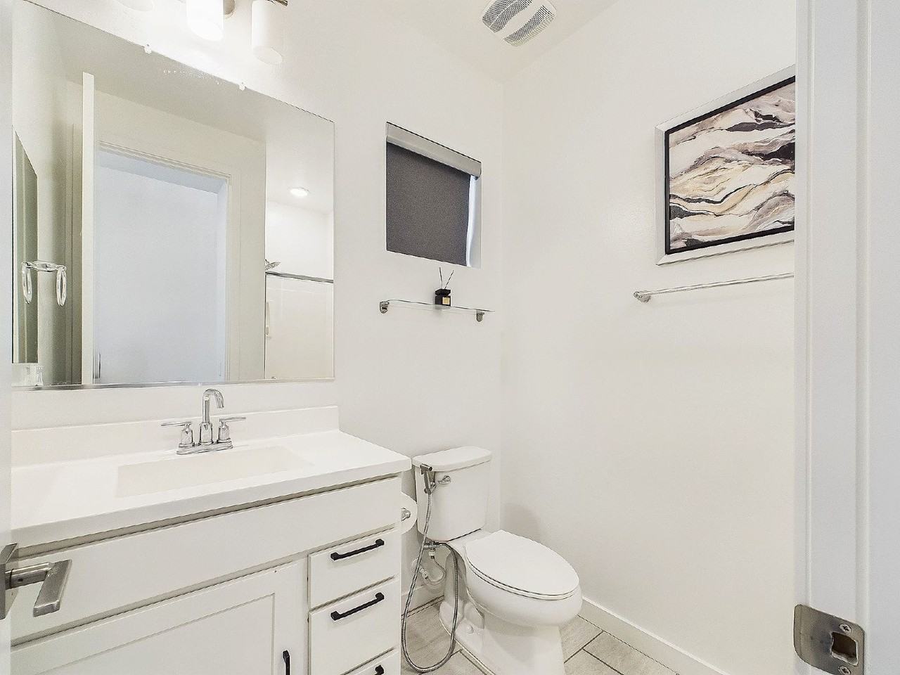 1133 N Jay Pl - Photo 7 of 38