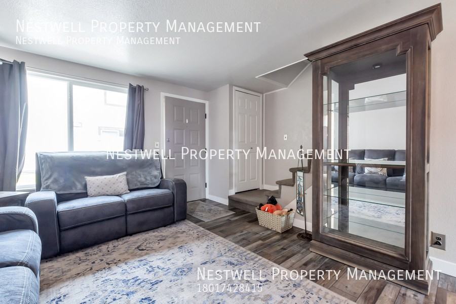 4314 S Whitby Ct - Photo 3 of 18