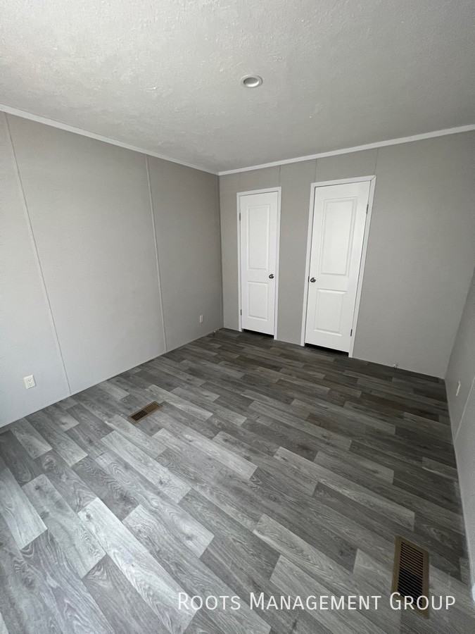 17 Ronald Dr #R17 - Photo 3 of 6