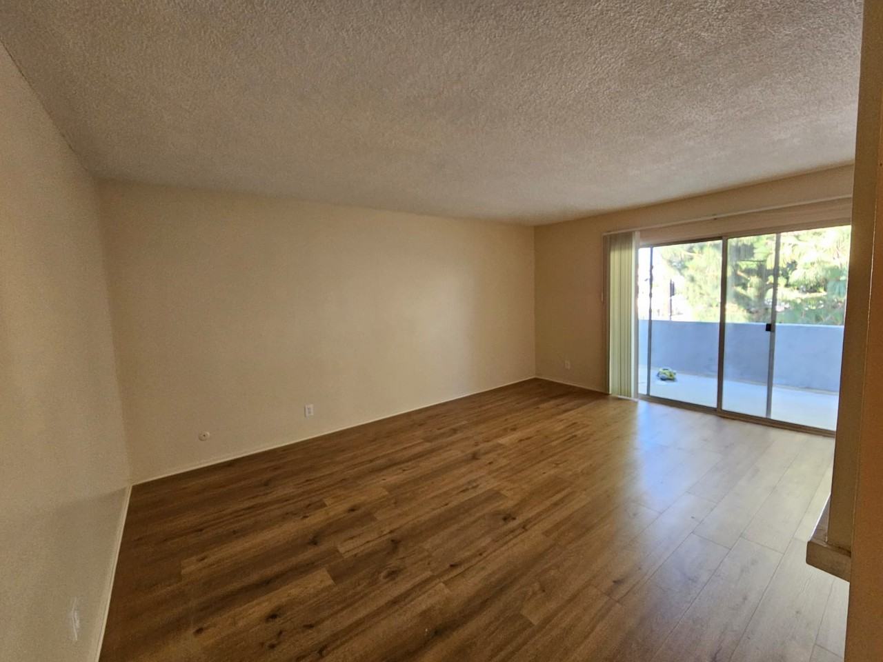 315 N Hillcrest Blvd #12 - Photo 2 of 16