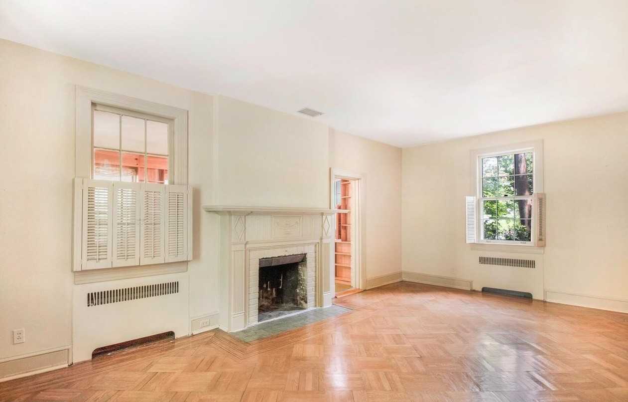 5540 30th St Nw #NA - Photo 3 of 27