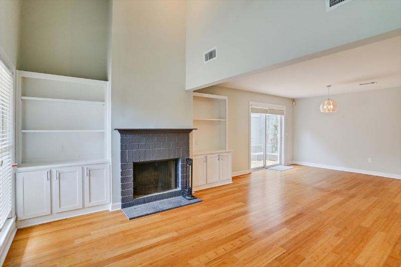 405 River Pl - Photo 2 of 20